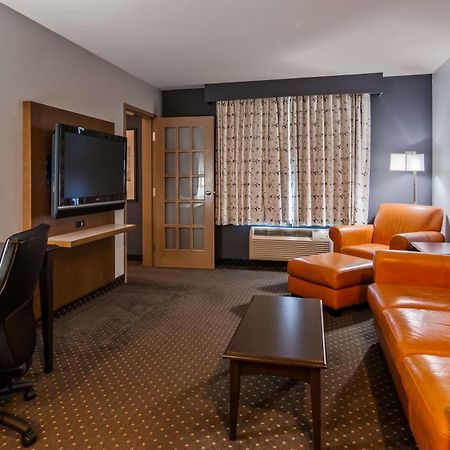 Best Western Plus Woodstock Hotel Conference Centre Dış mekan fotoğraf