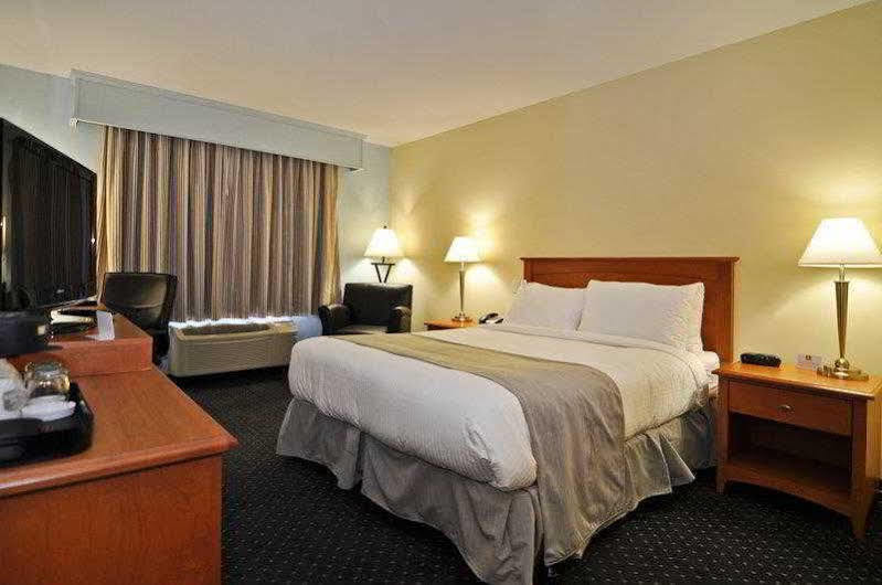 Best Western Plus Woodstock Hotel Conference Centre Dış mekan fotoğraf